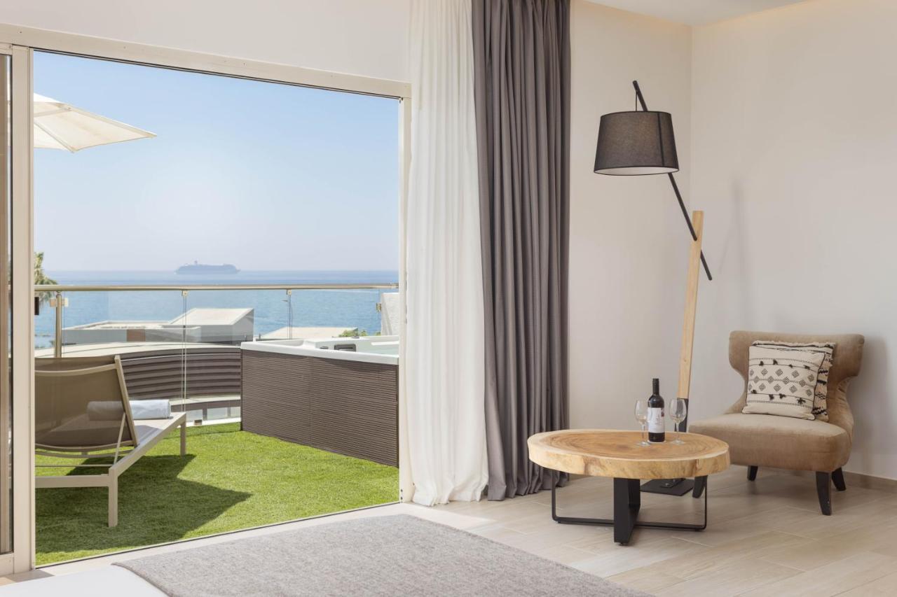Hotel Atlantica Bay - Adults Only à Limassol Extérieur photo
