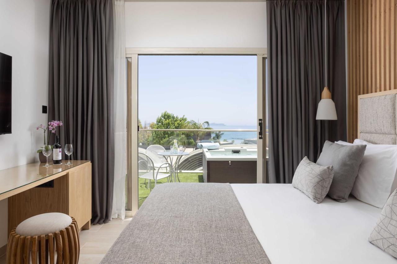 Hotel Atlantica Bay - Adults Only à Limassol Extérieur photo