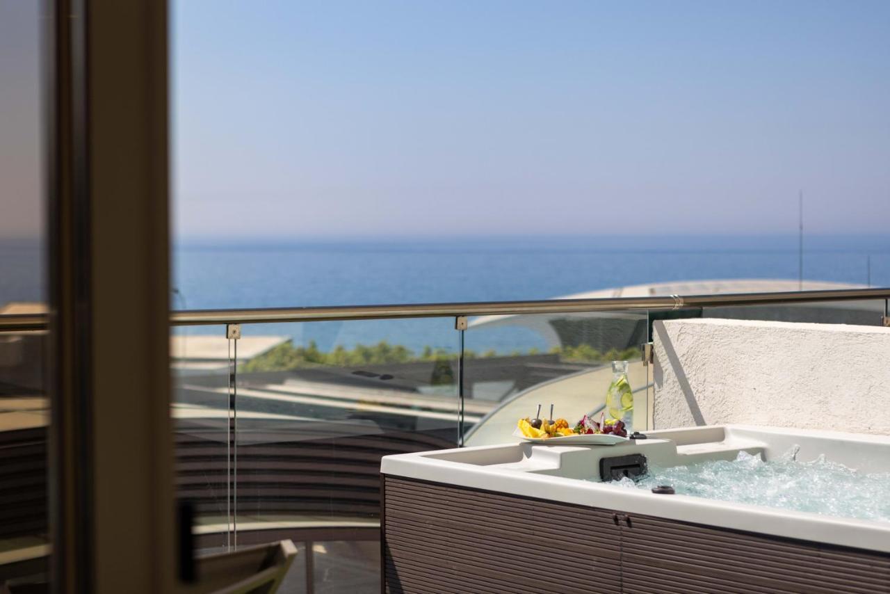 Hotel Atlantica Bay - Adults Only à Limassol Extérieur photo
