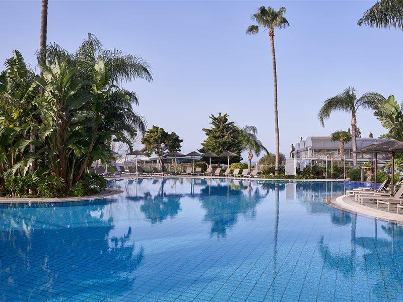 Hotel Atlantica Bay - Adults Only à Limassol Extérieur photo